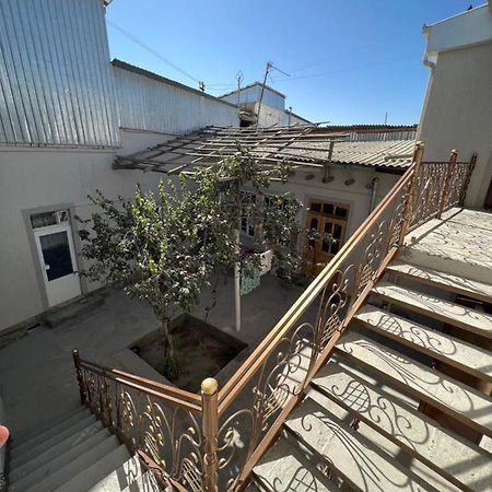 In Center Of Bukhara Family Guest House Mirg'Iyos Экстерьер фото