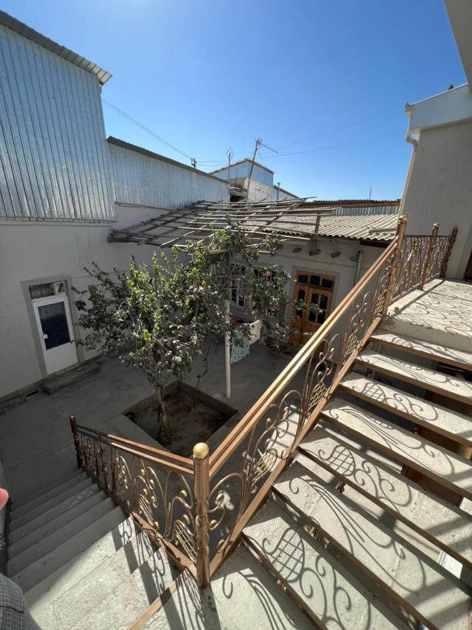 In Center Of Bukhara Family Guest House Mirg'Iyos Экстерьер фото